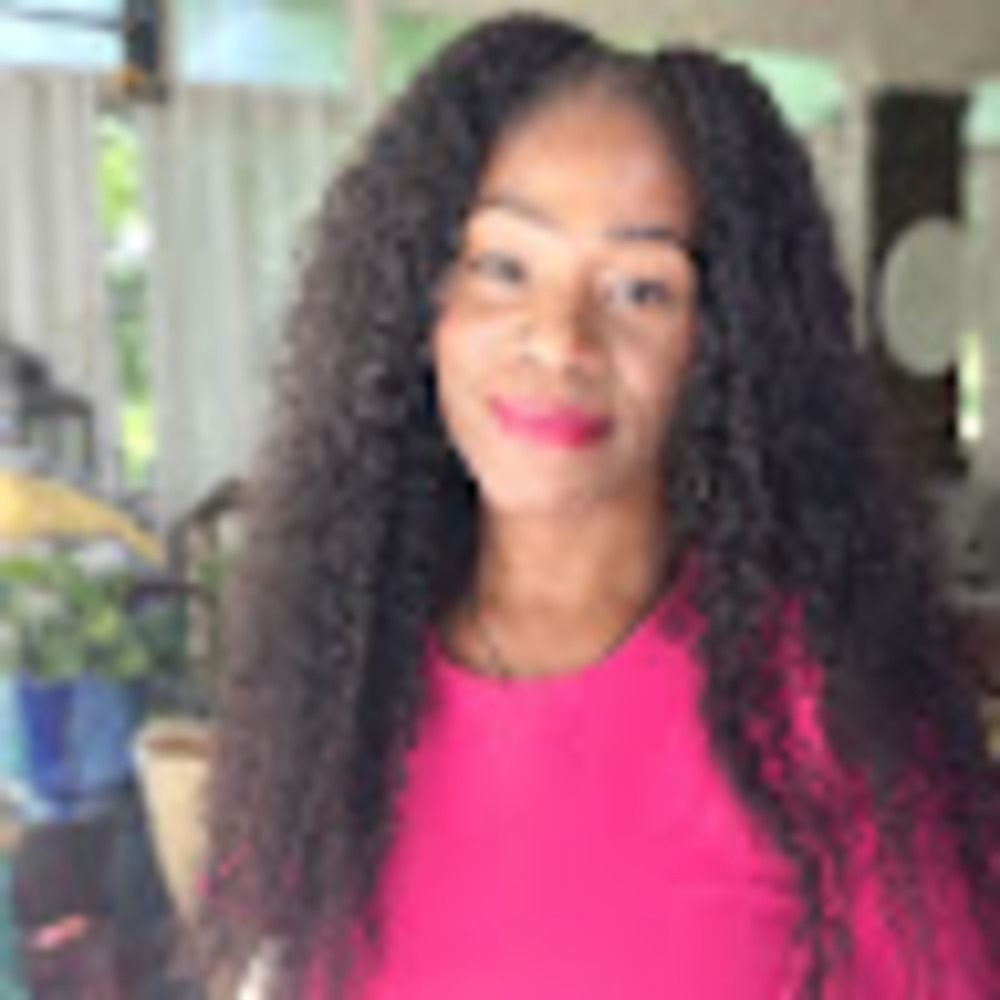 Meet your Posher, Stacey joseph